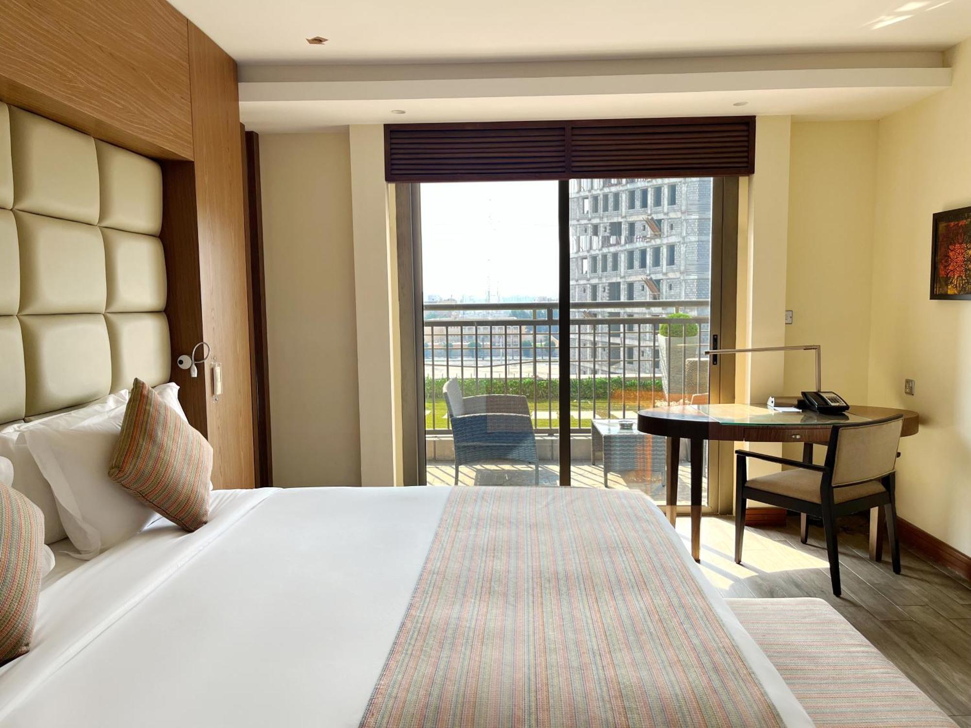 Sofitel Al Khobar The Corniche Hotel Luaran gambar A room at the hotel