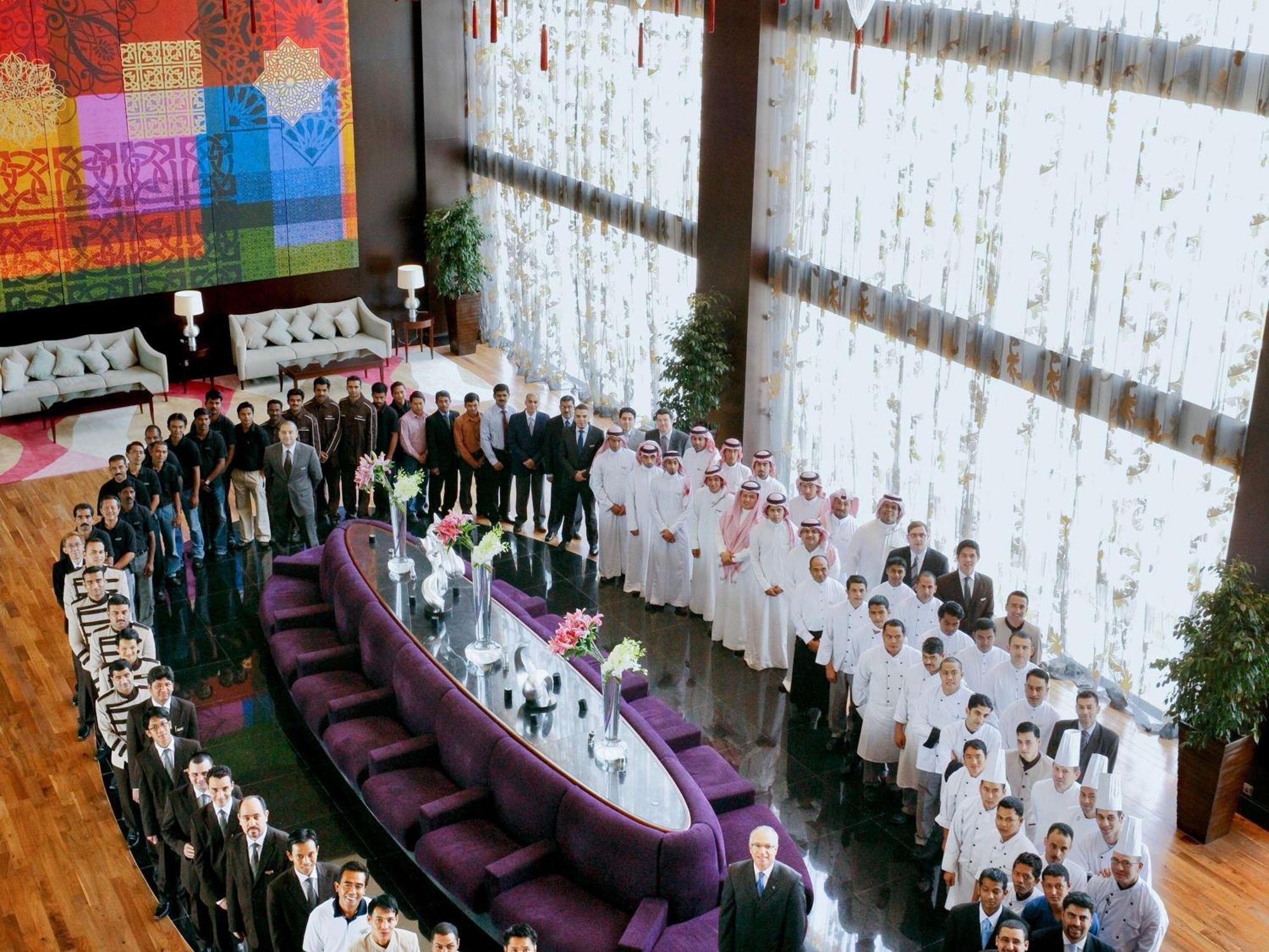 Sofitel Al Khobar The Corniche Hotel Luaran gambar The staff of the Ritz-Carlton, DIFC, Dubai