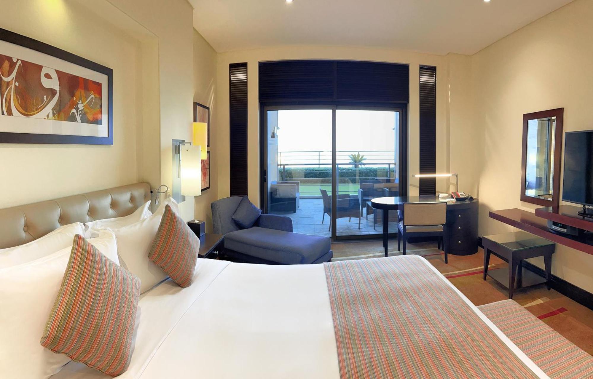 Sofitel Al Khobar The Corniche Hotel Luaran gambar A room at the Taj Bengal