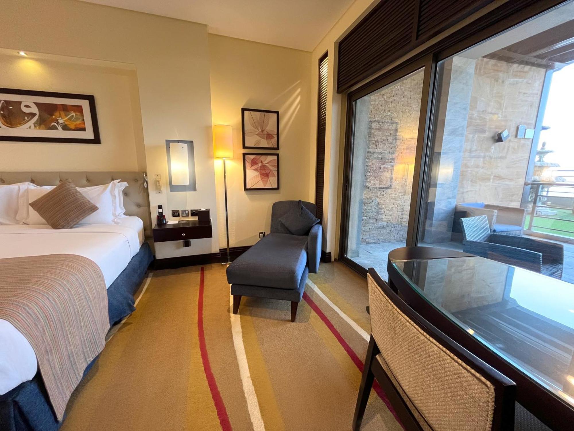 Sofitel Al Khobar The Corniche Hotel Luaran gambar A room at the Taj Mahal Palace